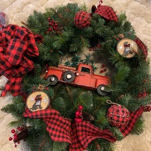 Custom 30 inch Truck & Dog Wreath